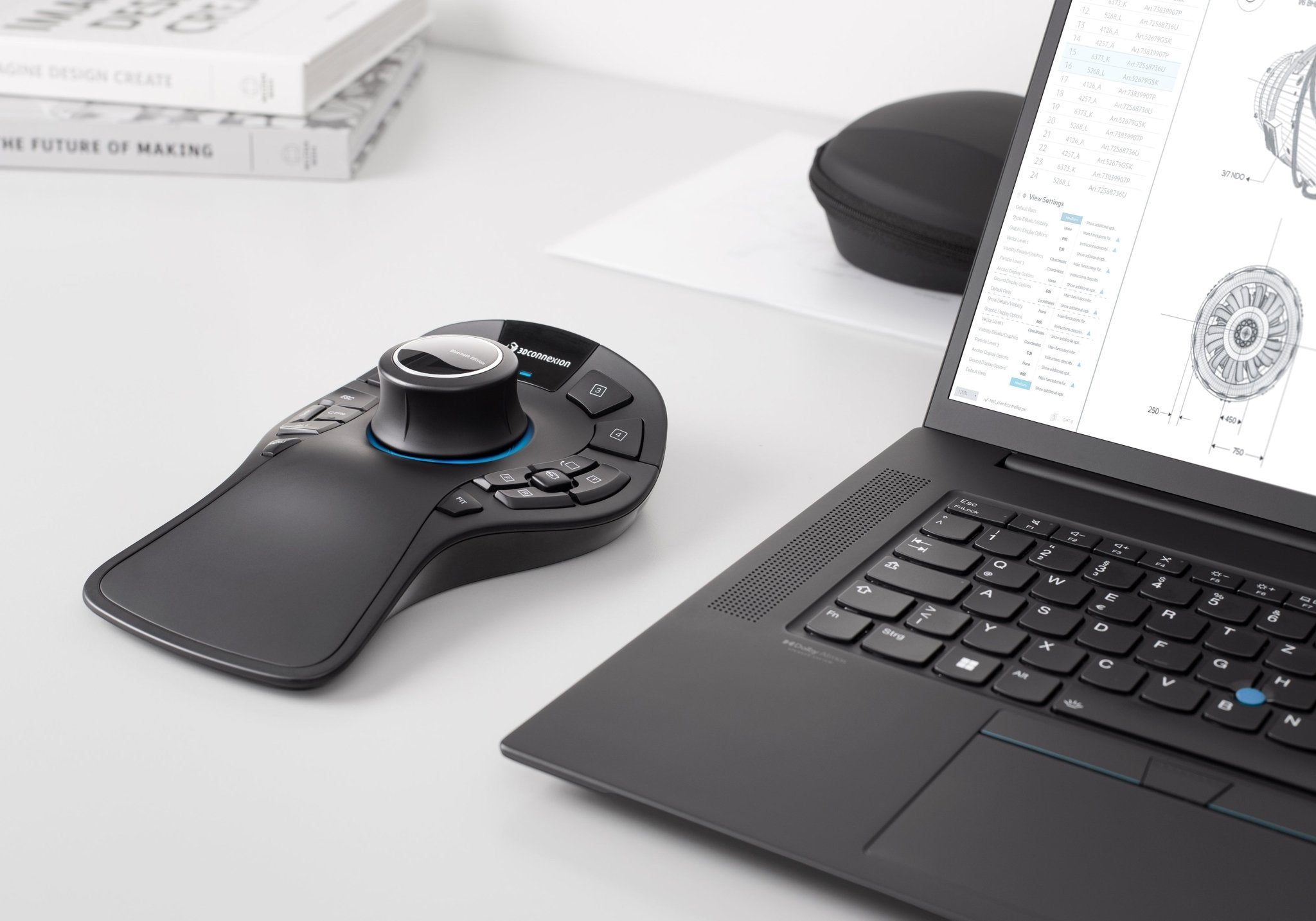 SpaceMouse Pro Wireless Bluetooth - Side Desk